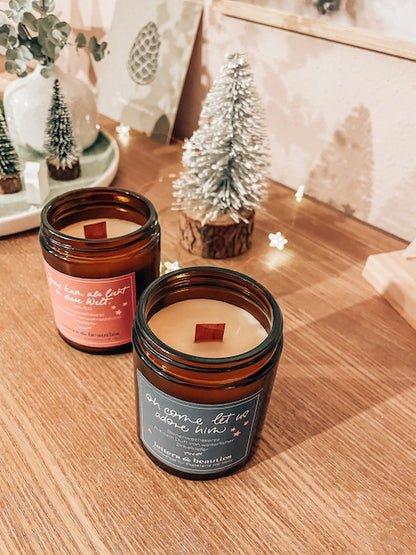 Duftkerze mit dem Duft von Zirbelkiefer