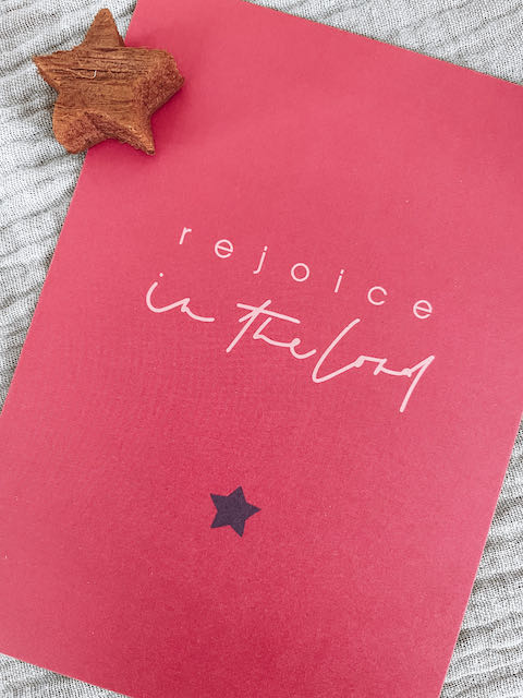 Weihnachtskarte mit Bibelvers, christliche Weihnachtskarten, christlicher onlineshop, Friedefürst, Jesus der Retter ist da, lettersandbeauties, gesegnete Weihnachten, Oh come let us adore him, rejoice in the Lord