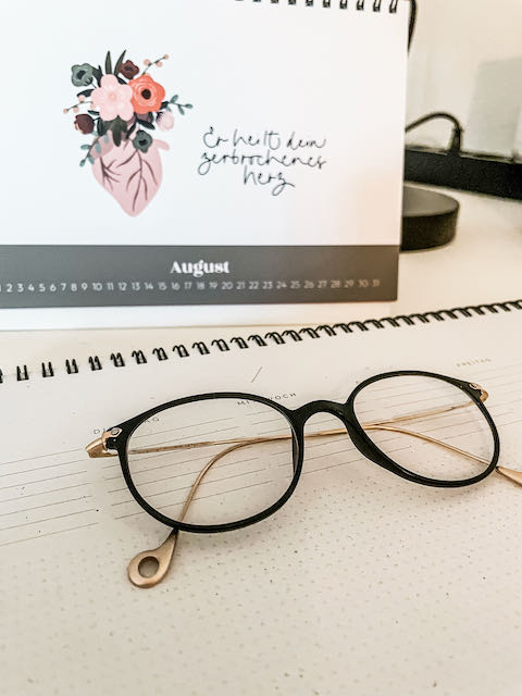 christliche Geschenke, christlicher shop, lettersandbeauties, Kalender mit Ermutigungen, geliebtes Kind, Kind gottes, Tischkalender, Postkartenkalender, gottes zusagen für dich