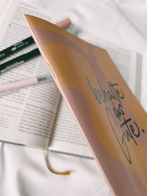 christliche Geschenke, christlicher shop, lettersandbeauties, Jahreslosung, Notizheft zum Bibellesen, behalte das Gute