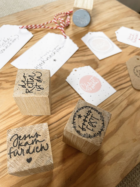 christlicher onlineshop, lettersandbeauties, Tabea Röger, Stempel, DIY, der Retter ist da, Jesus kam für dich, Weihnachtsgeschenke, Stempel für Weihnachtskarten